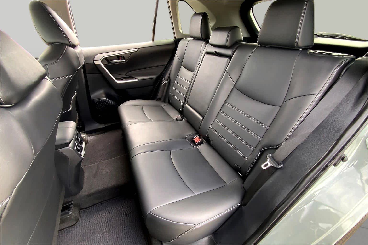 Used 2023 Lunar Rock Toyota XLE Premium image 20
