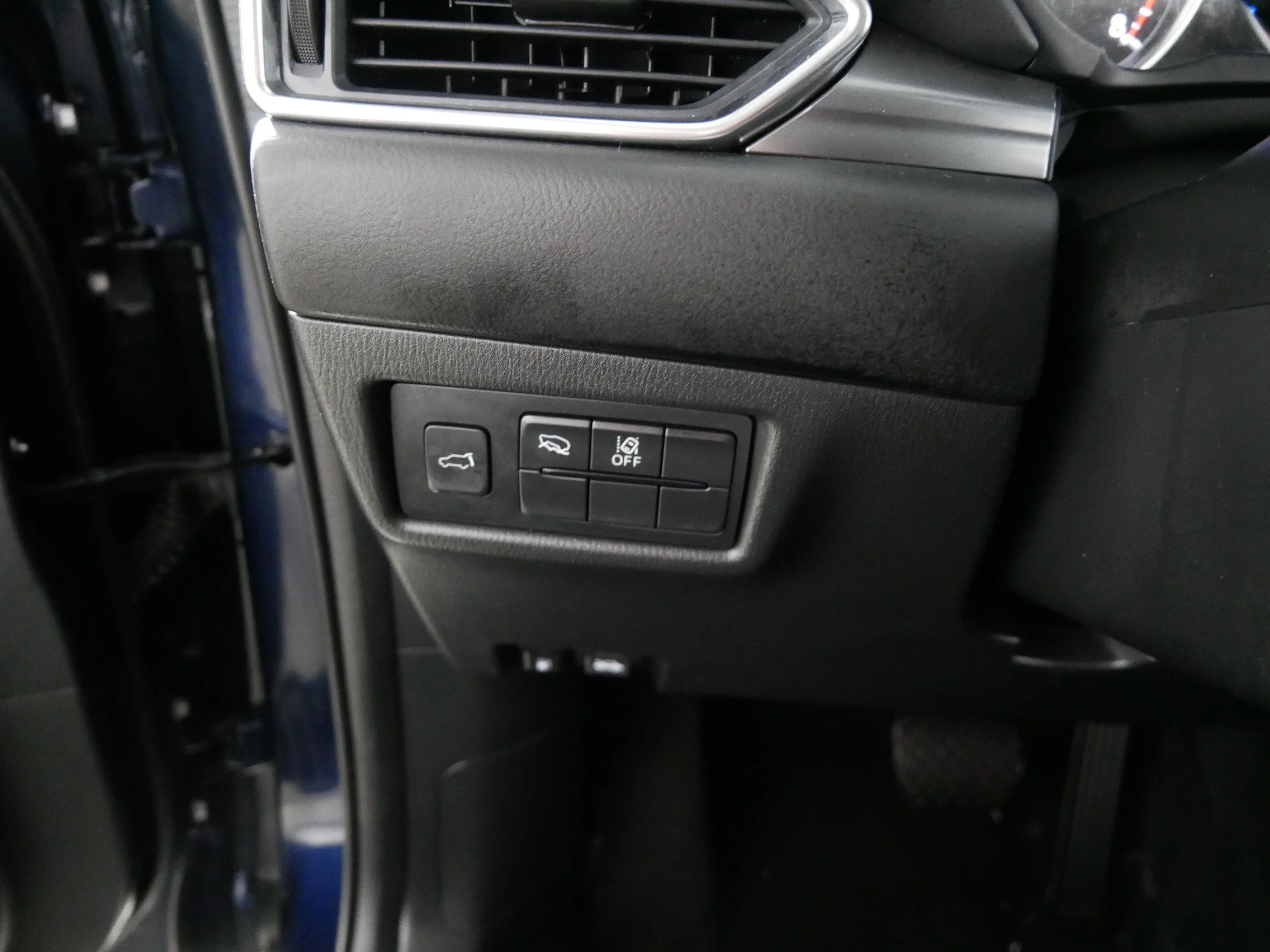 Used 2025 Deep Crystal Blue Mica Mazda 2.5 S Preferred Package image 26
