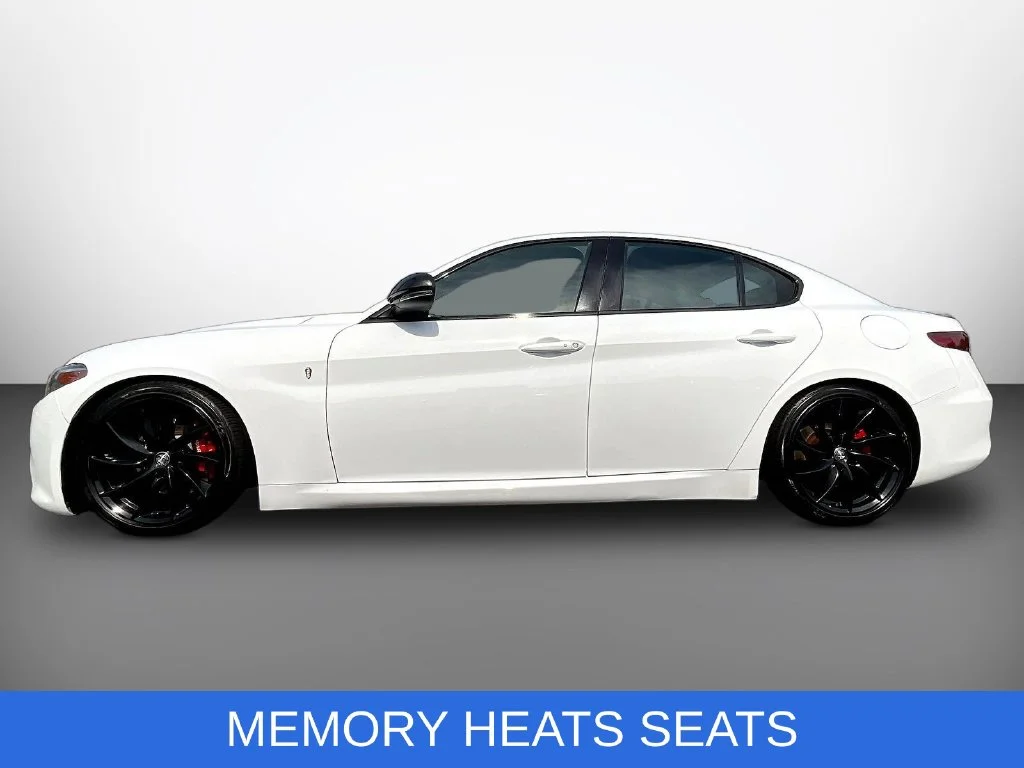 Used 2020 White Alfa Romeo Base image 4