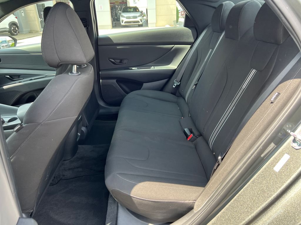 Used 2025 Gray Hyundai SEL Sport image 14