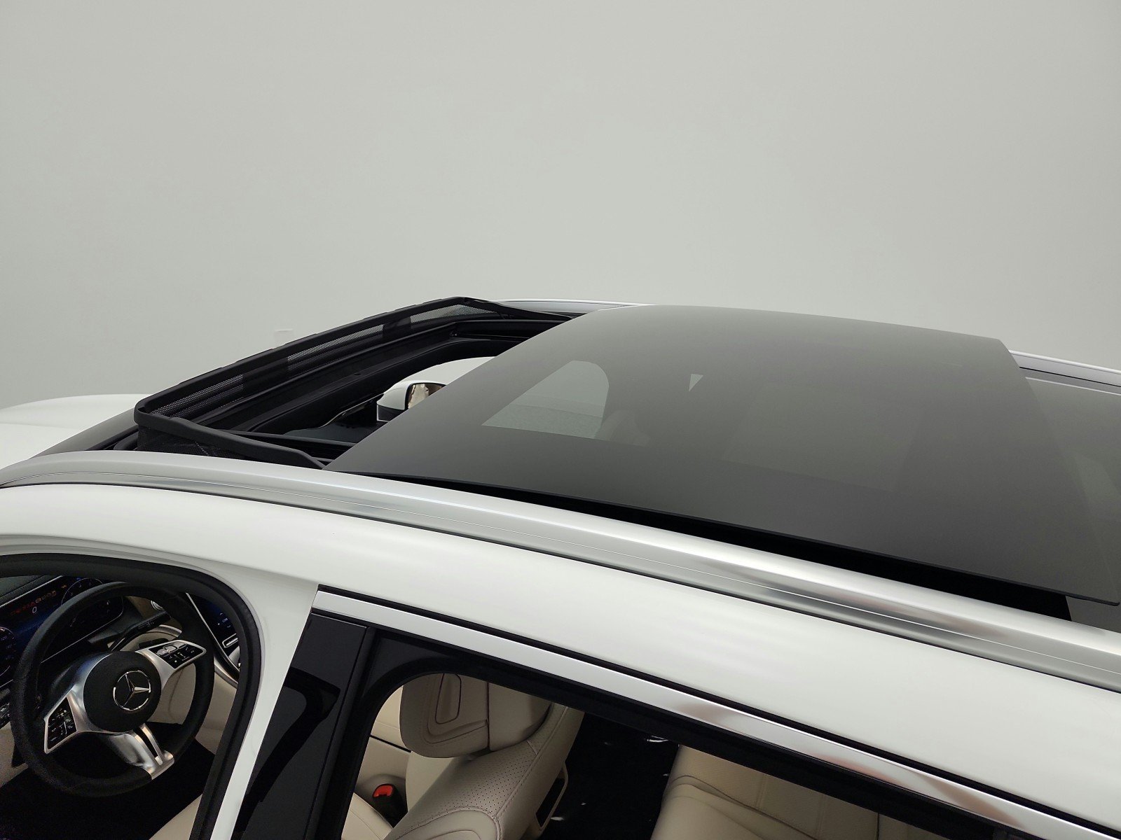 Certified Used 2024 Polar White Mercedes-Benz GLC 300 SUV image 11
