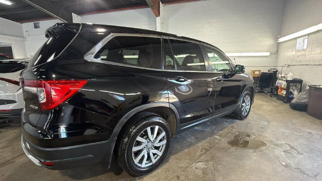 Used 2020 Black Honda EX-L image 5