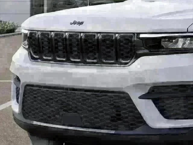 New 2025 Bright White Clear-Coat Exterior Paint Jeep Altitude X image 80