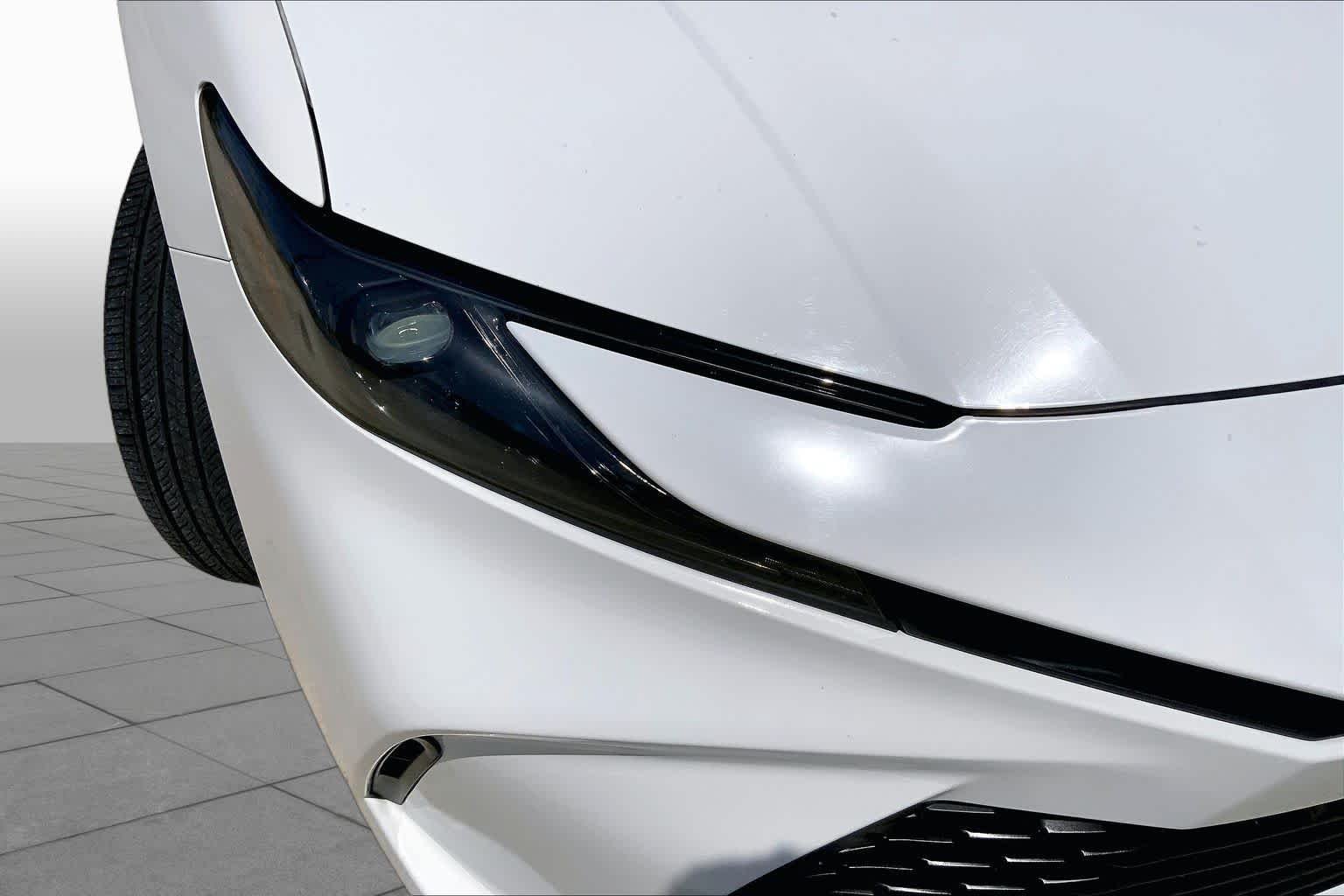 Used 2025 Ice Cap Toyota LE image 51