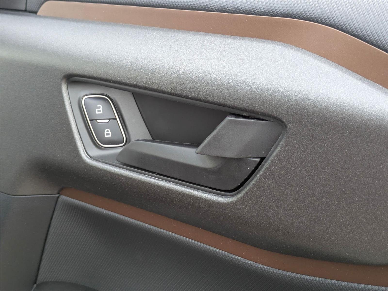 New 2025 Ruby Red Metallic Tinted Clearcoat Ford Outer Banks® image 33