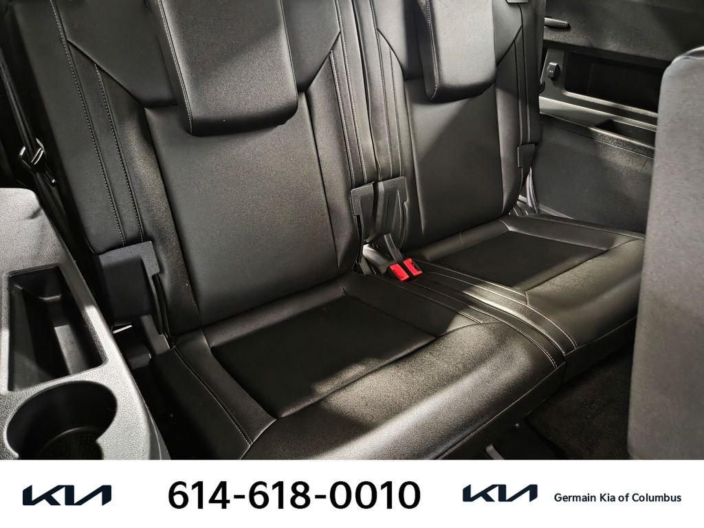 Used 2018  Volkswagen SEL image 19