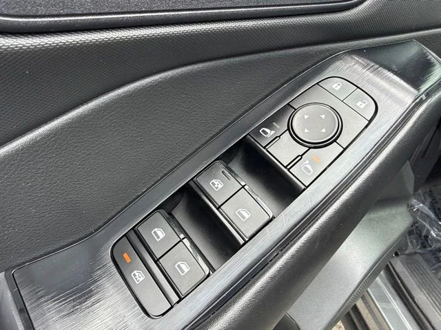 Used 2024 Gray Nissan S image 31