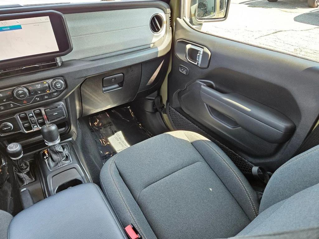 Used 2026 Green Jeep Sport S image 15