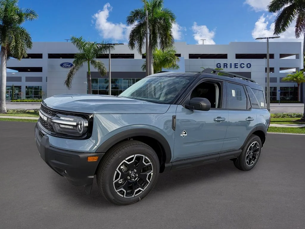 New 2026 Azure Gray Metallic Tri-Coat Ford Outer Banks® image 3