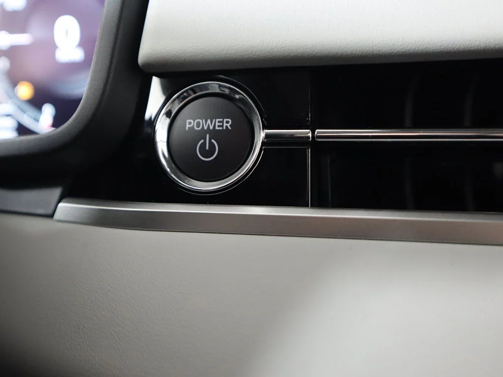 2025 Mitsubishi Outlander Plug-in Hybrid Platinum Edition - Photo 44