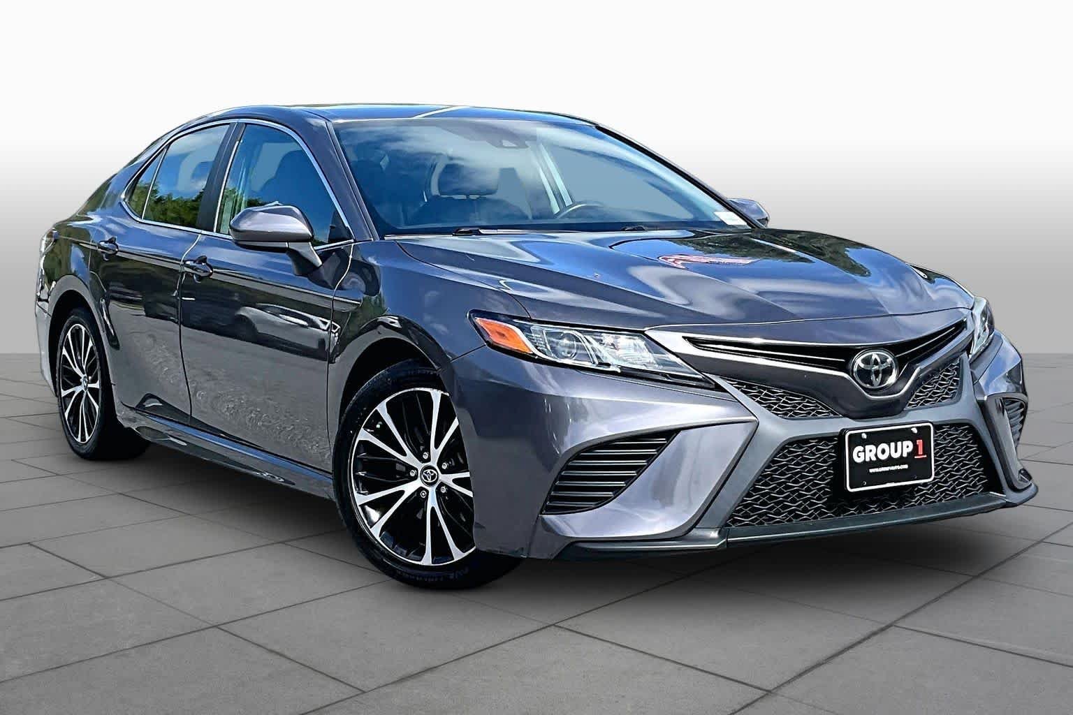 Used 2019 Predawn Gray Mica Toyota SE image 3
