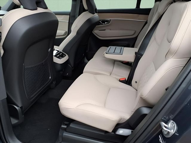 2026 Volvo XC90 Plus - Photo 11