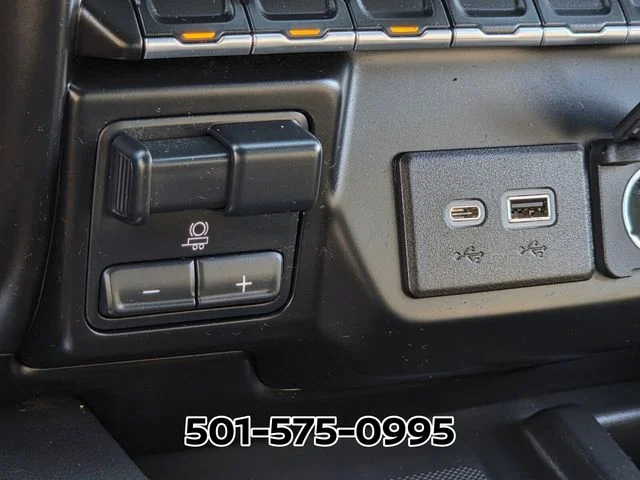 Used 2021 White GMC AT4 image 27