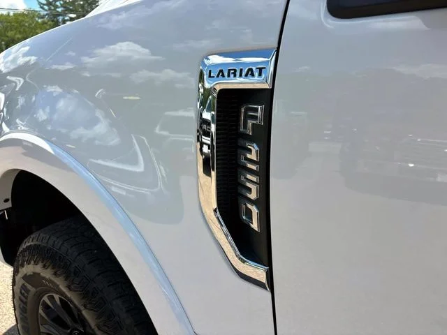 Used 2022 Oxford White Ford Lariat image 12
