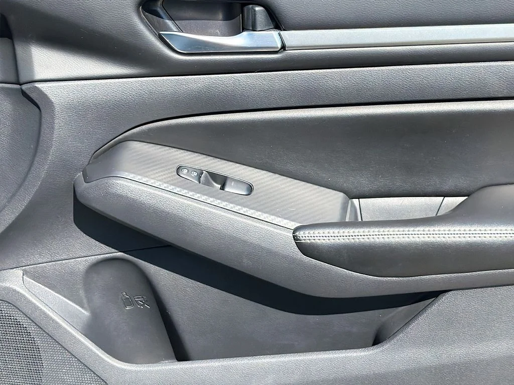 2022 Nissan Altima SV - Photo 28