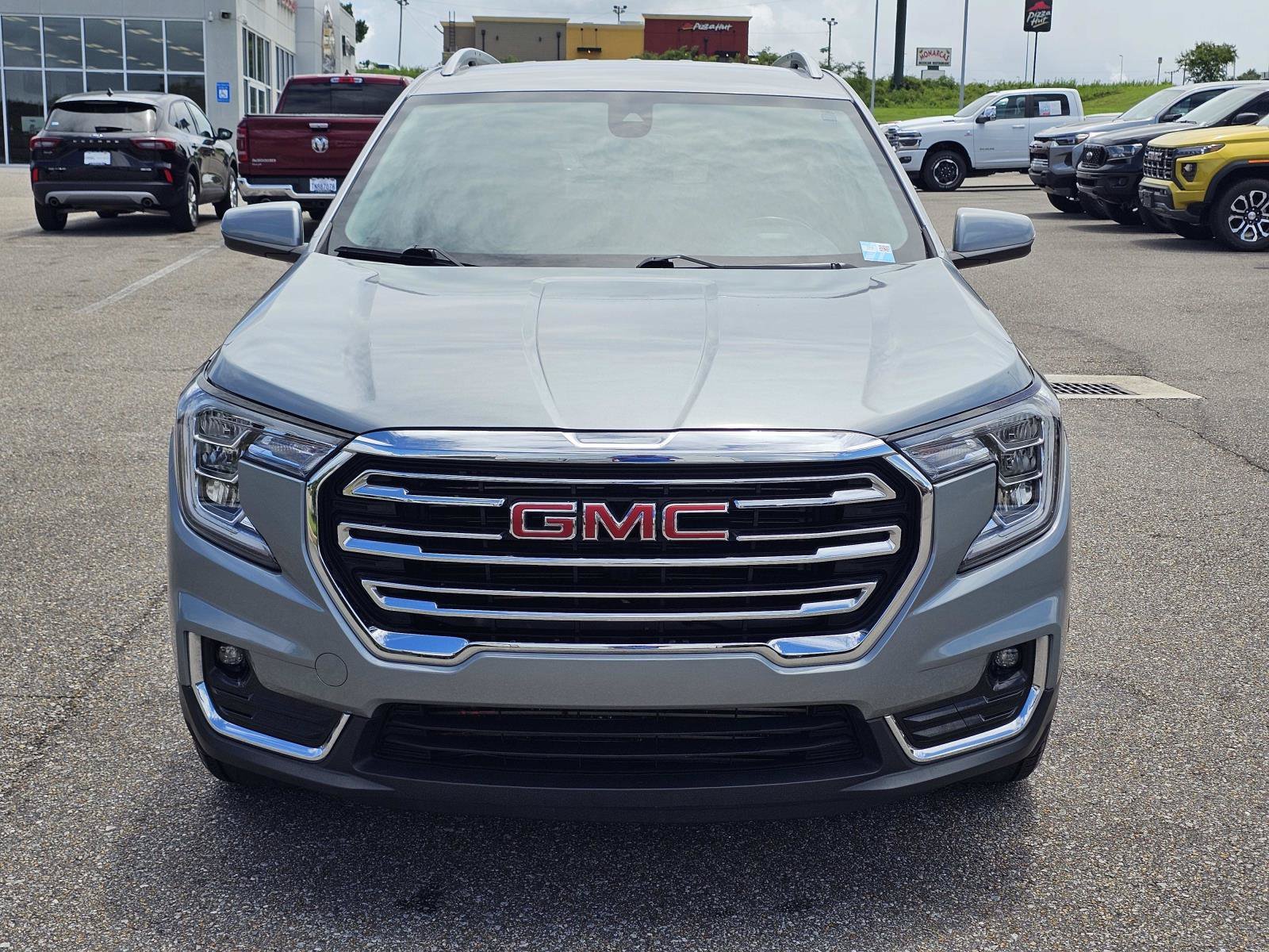 Used 2024 Sterling Metallic GMC SLT image 2