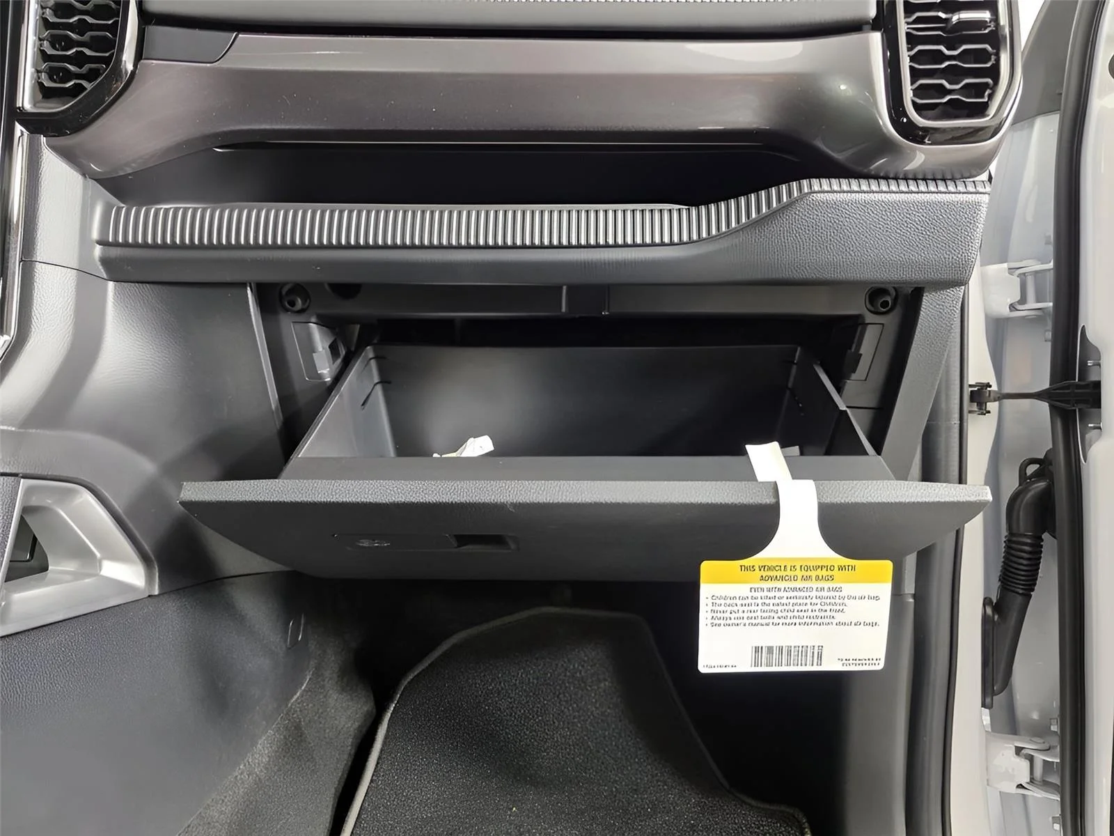 Used 2025 Oxford White Ford LARIAT image 27