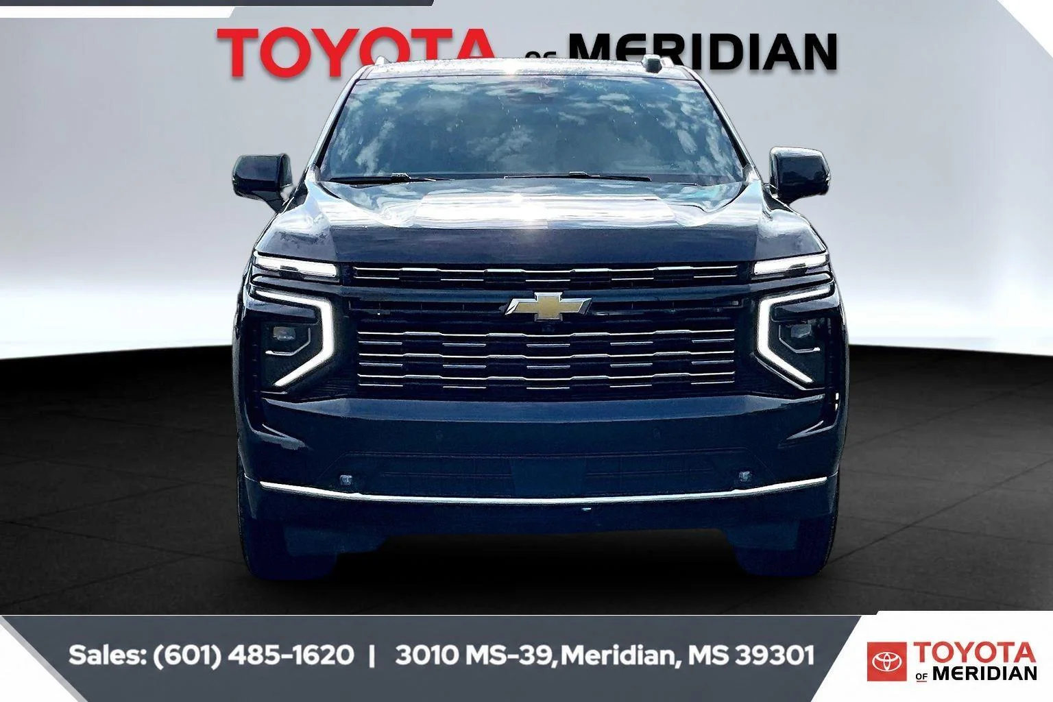 Used 2025 Dark Ash Metallic Chevrolet High Country image 3