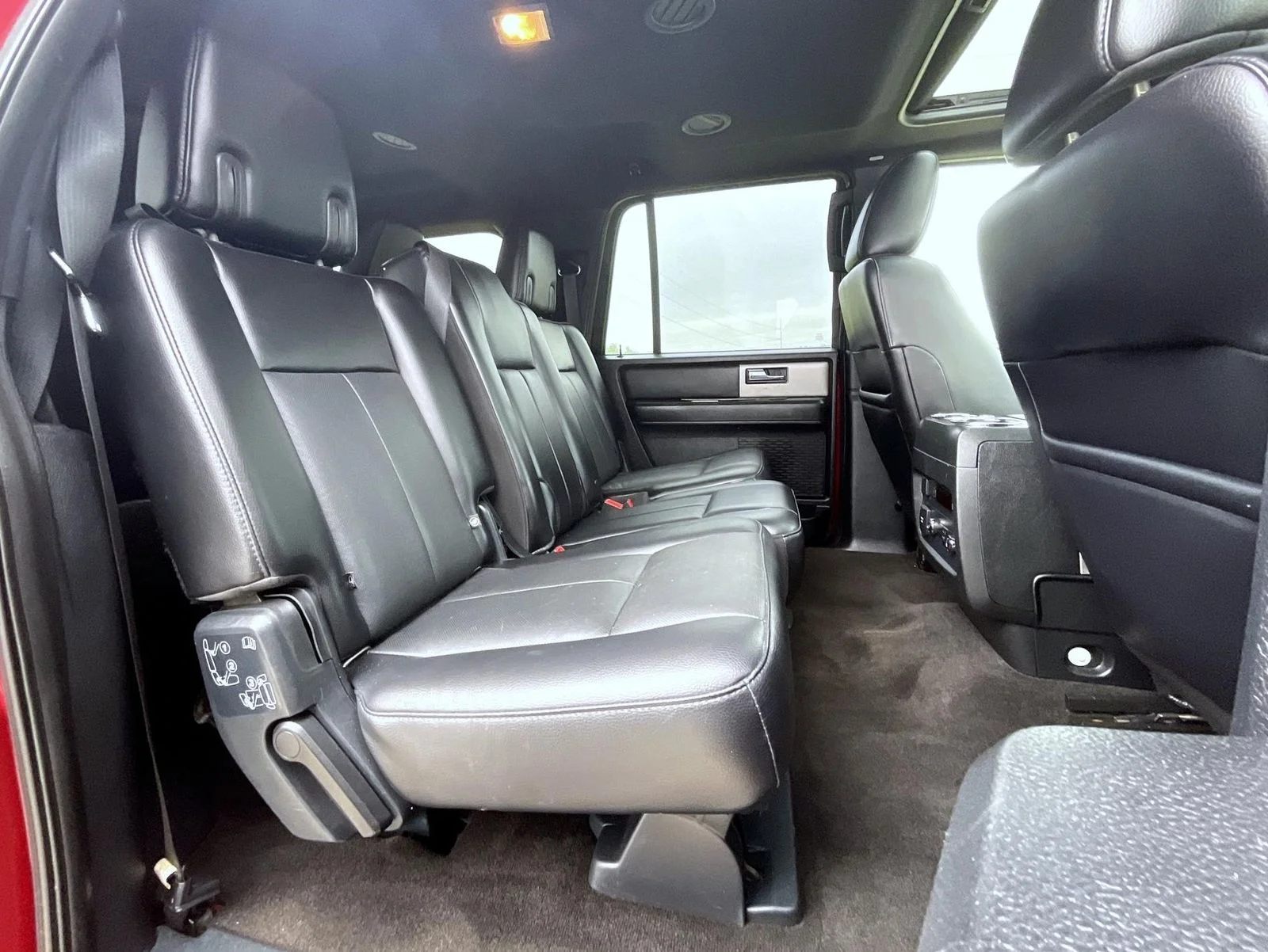 Used 2015 Red Ford Limited image 22