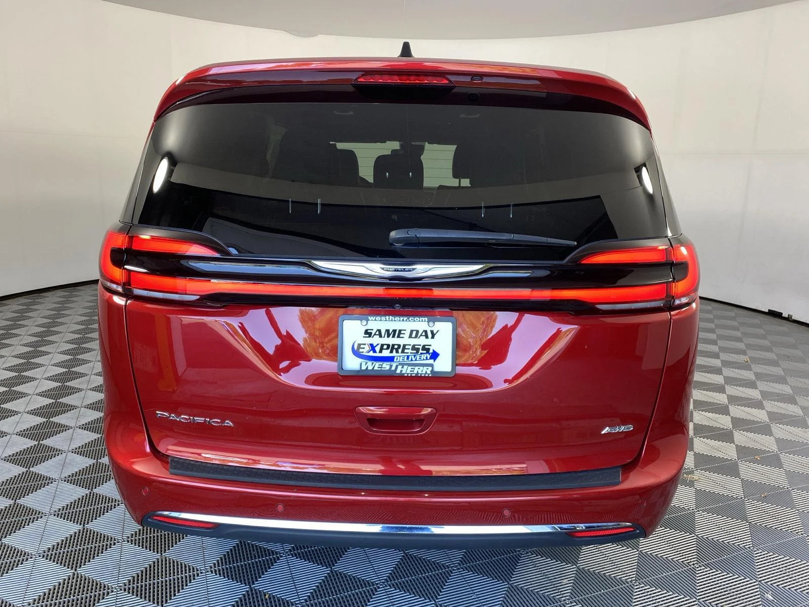 Used 2025 Red Hot Pearlcoat Chrysler Select image 16