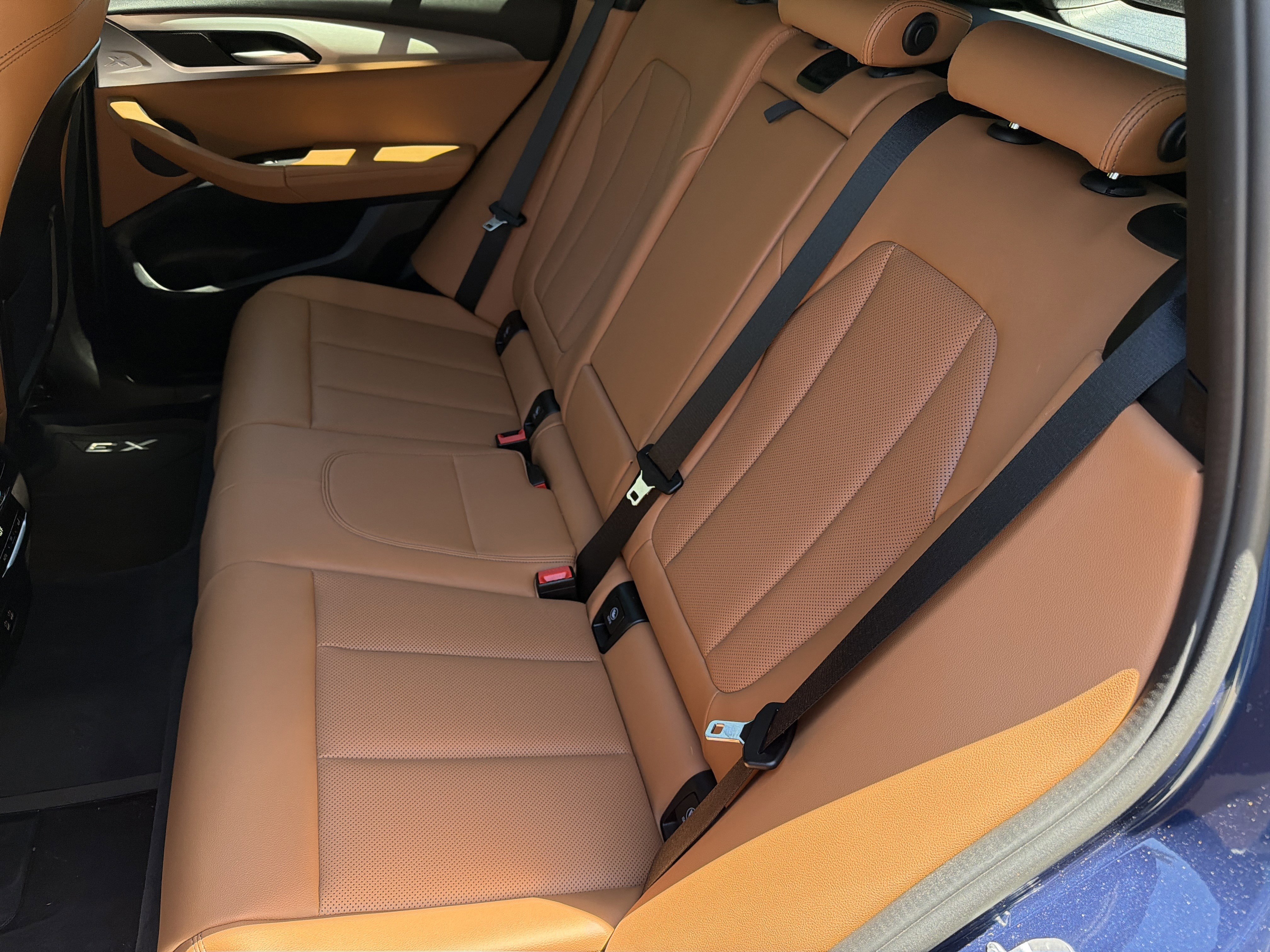 Used 2024 Phytonic Blue Metallic BMW sDrive30i image 21
