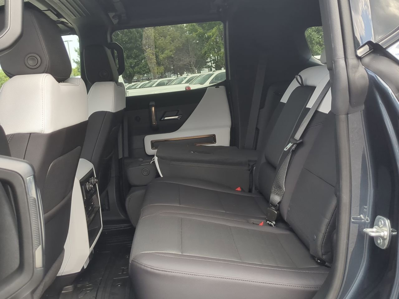 2025 GMC HUMMER EV 2X - Photo 26
