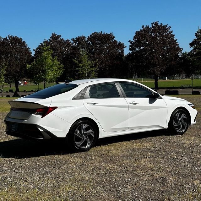 2025 Hyundai Elantra SEL - Photo 7