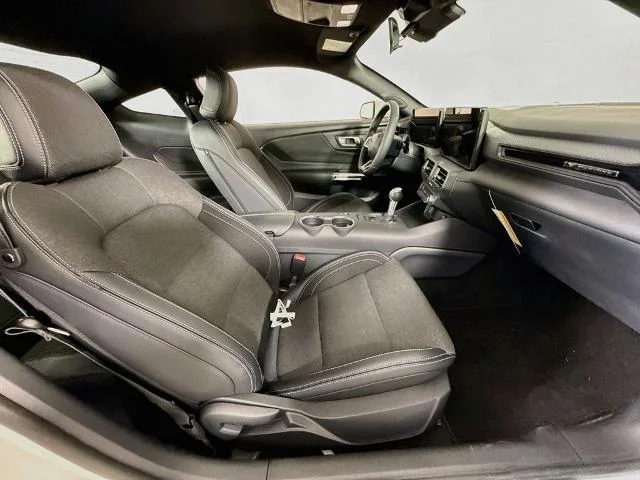 2025 Ford Mustang EcoBoost Fastback - Photo 56