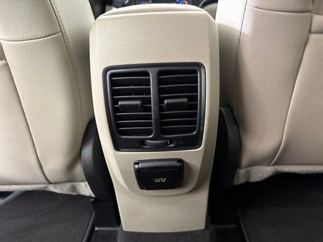 Used 2018 Magnetic Ford Titanium image 13