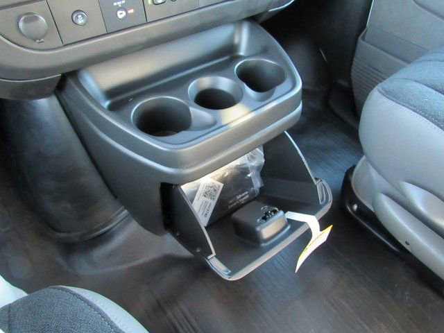 2025 GMC Savana Cargo Work Van - Photo 16