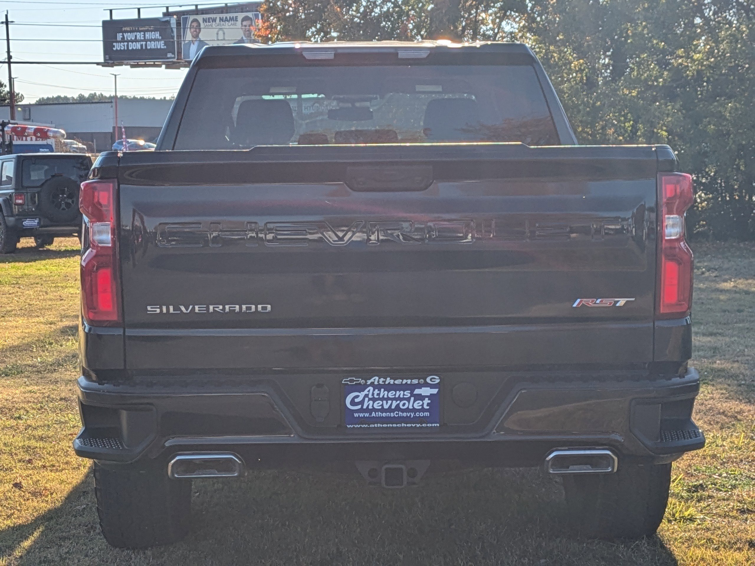 2025 Chevrolet Silverado 1500 RST photo 3