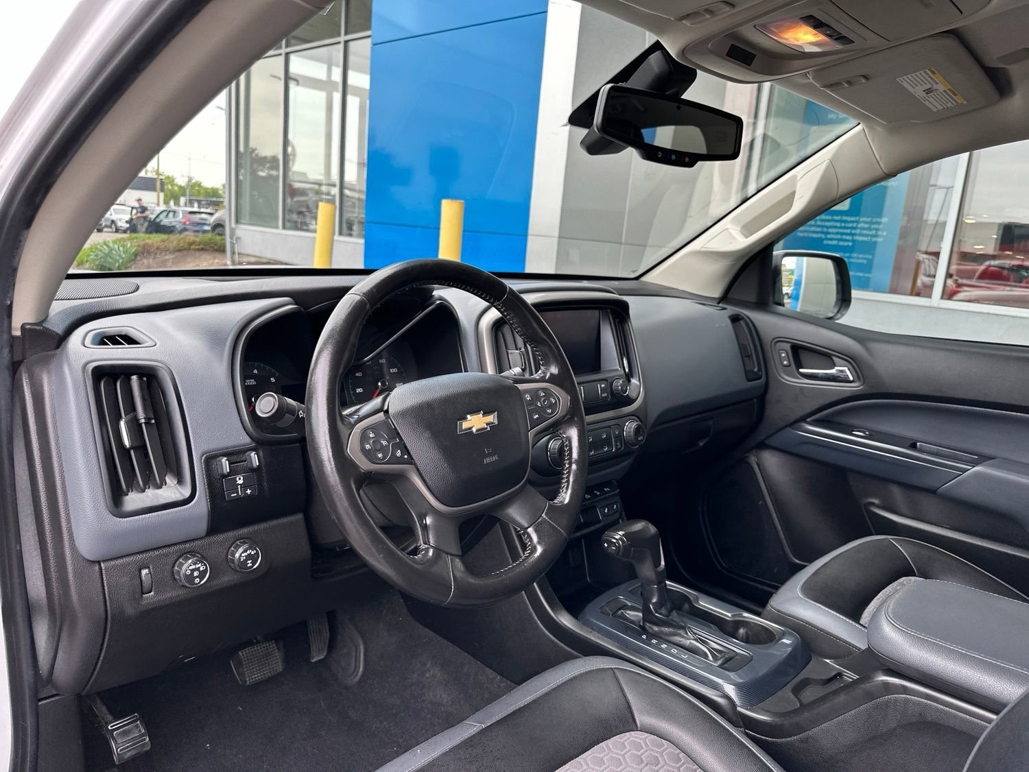 Used 2019 Summit White Chevrolet Z71 with Trailering Package - Bed Liner - Skid Plate Package - Off-Road Sport Bar - Premium Sound image 20