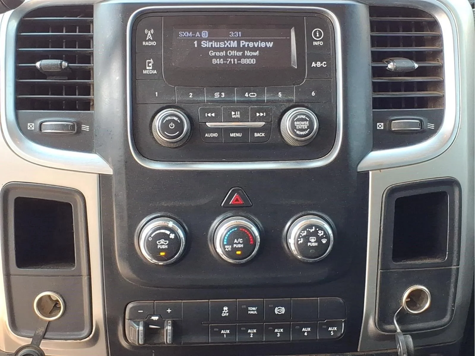 Used 2016 Bright White Clearcoat Ram SLT image 11