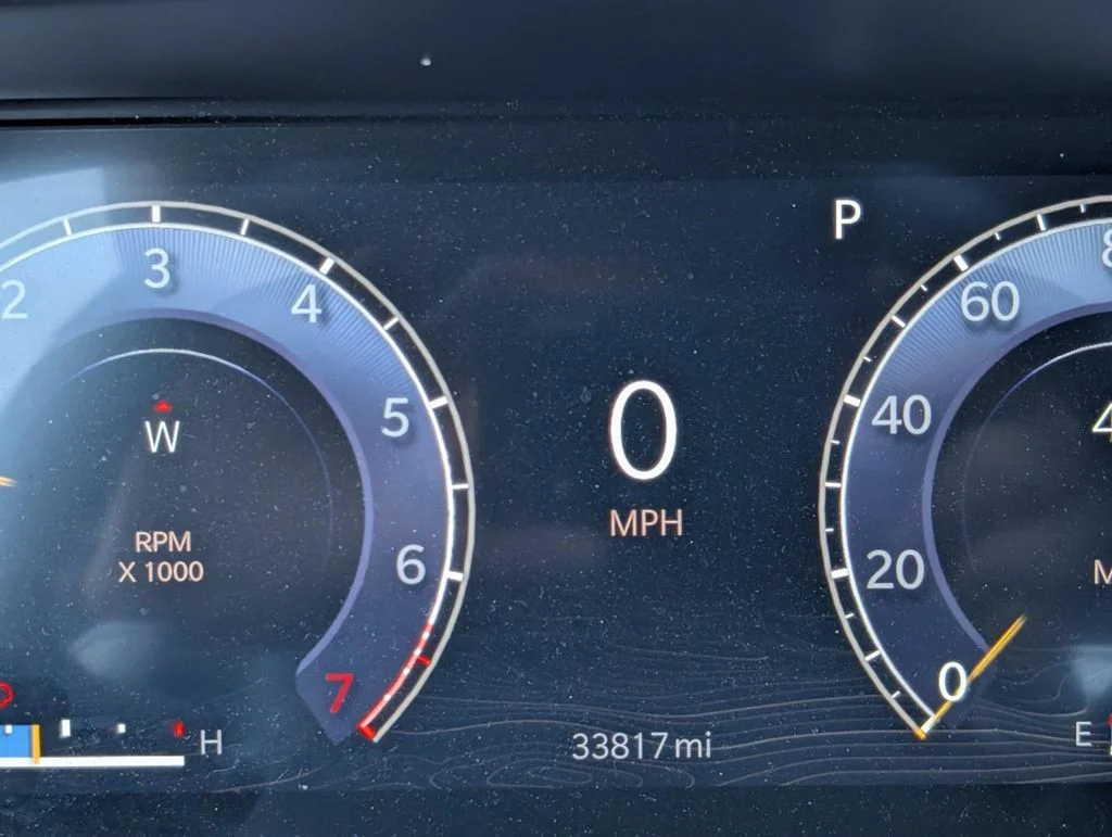 Used 2025 Silver Jeep Altitude image 19