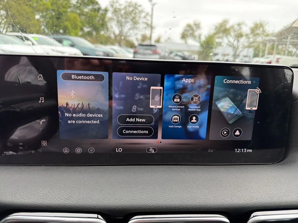New 2026 Atlantic Gray Metallic / Super Black Two-tone Nissan SR image 24