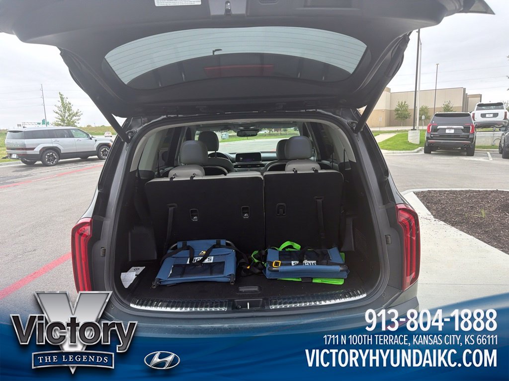Used 2021 Black Kia SX image 11