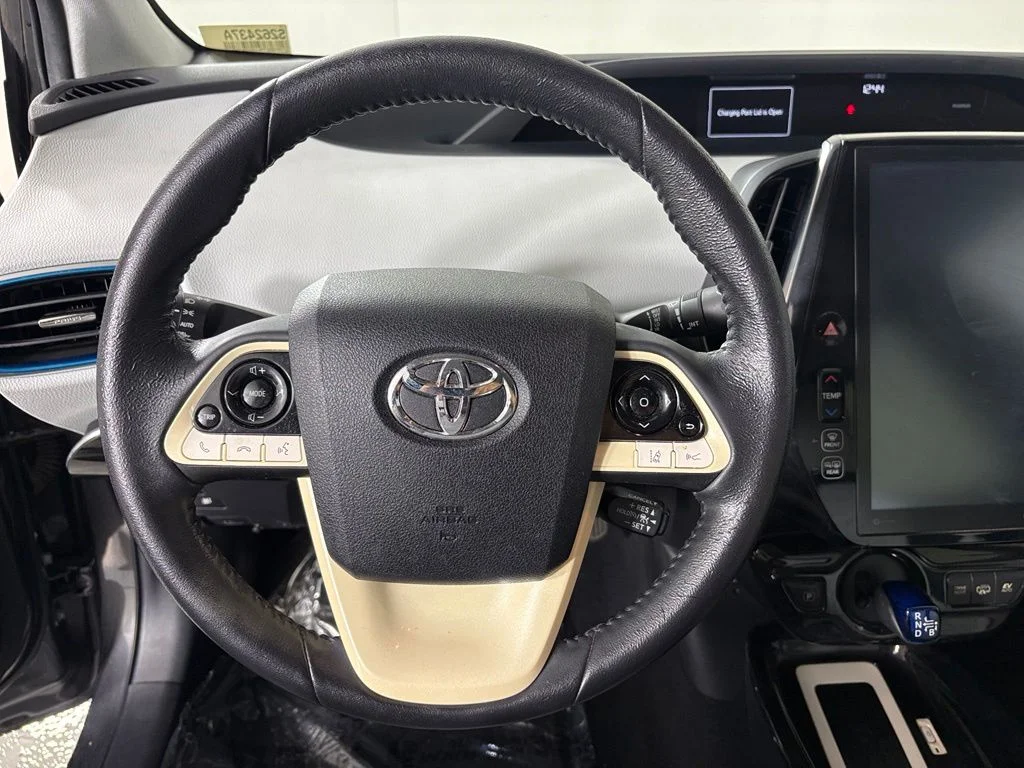 Used 2018 Gray Toyota Premium image 23
