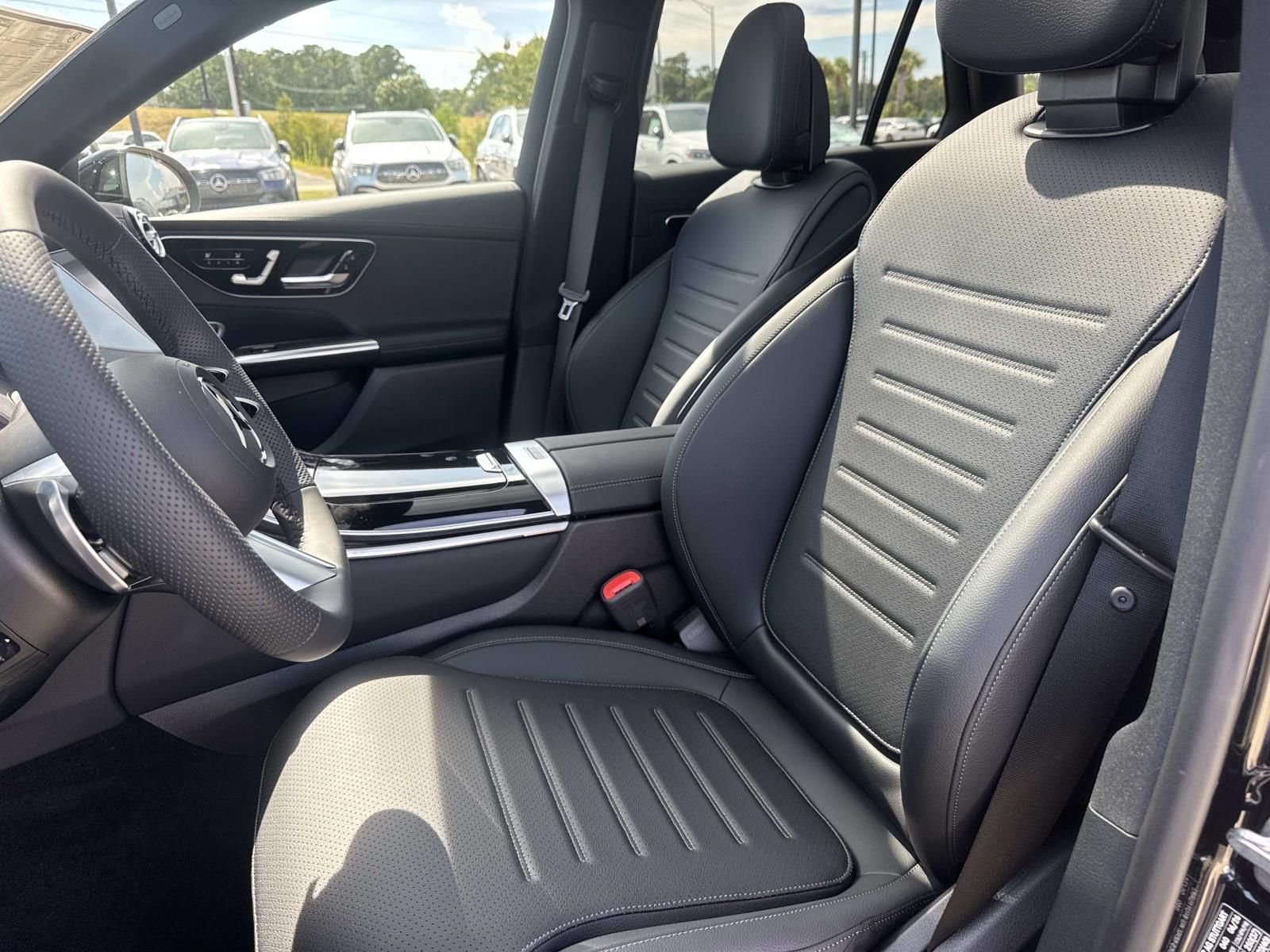 New 2027 Black Mercedes-Benz GLC 300 image 10