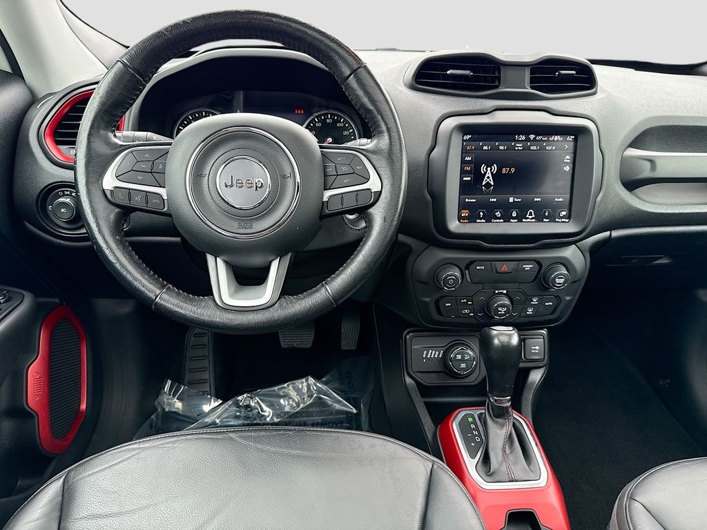 Certified Used 2019 Alpine White Clearcoat Jeep Trailhawk image 23