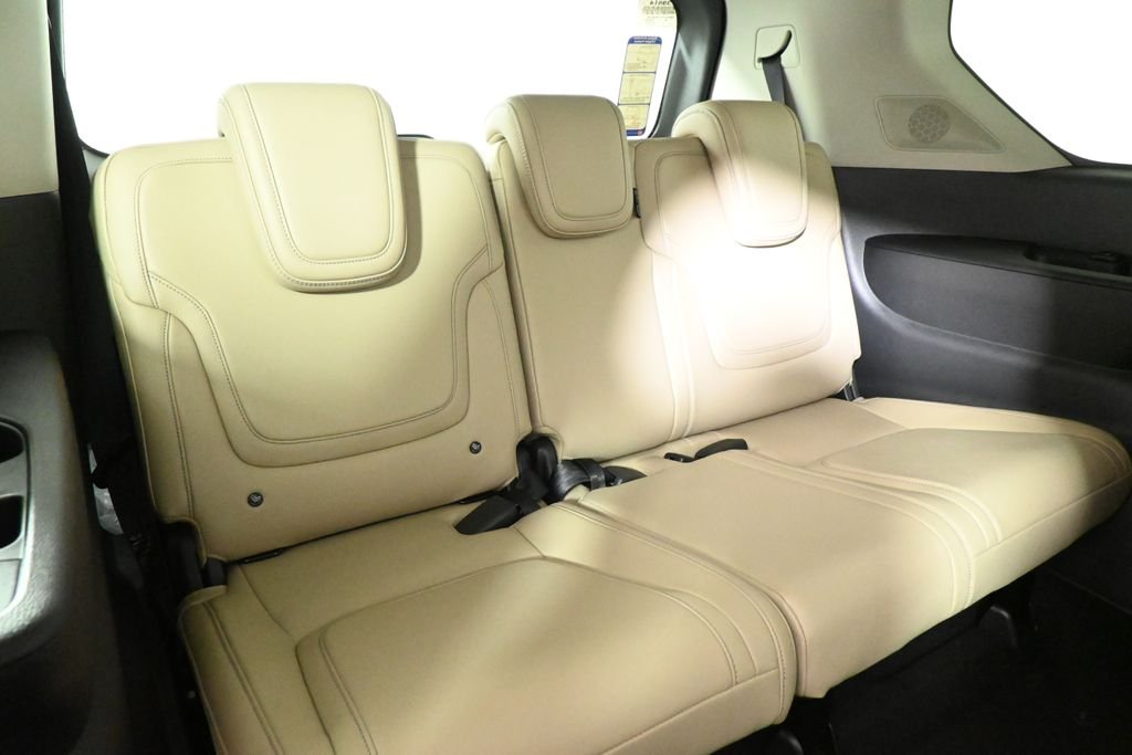 New 2026 RADIANT WHITE INFINITI Pure 4WD image 37