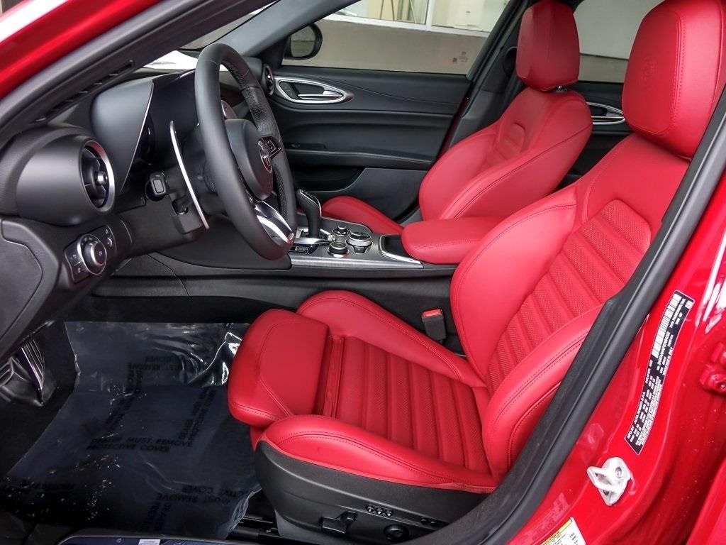 2025 ALFA ROMEO GIULIA (952) - Image 8