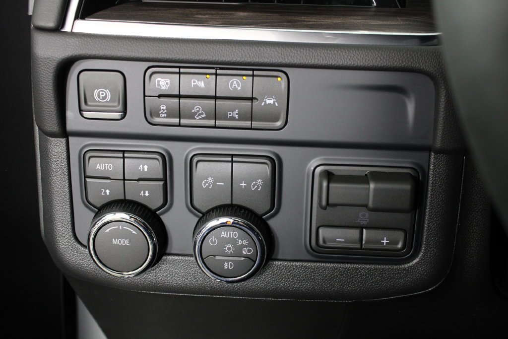 2027 Chevrolet Suburban LT - Photo 25