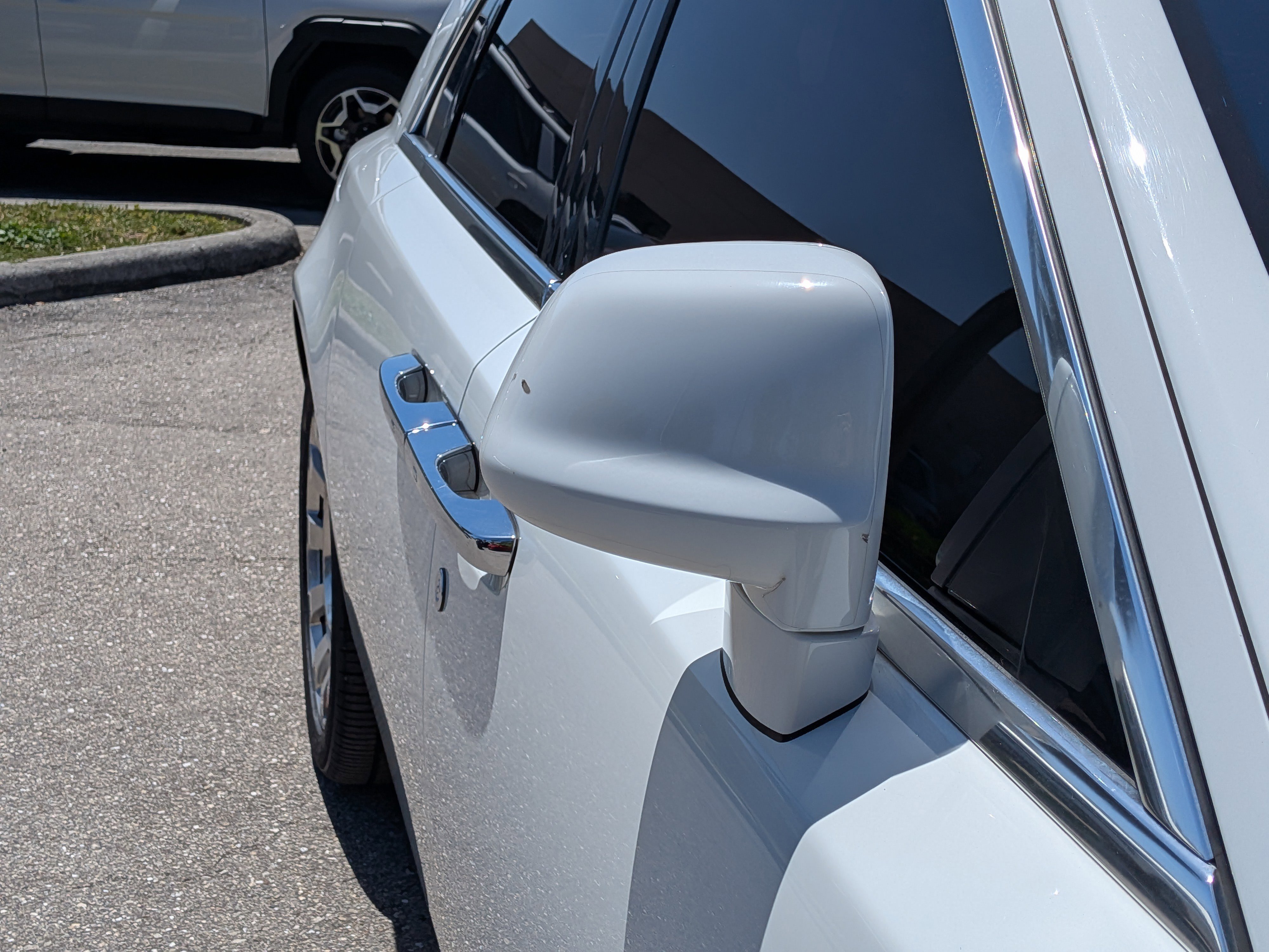 Used 2013 Moonstone Pearl Rolls-Royce Base image 12