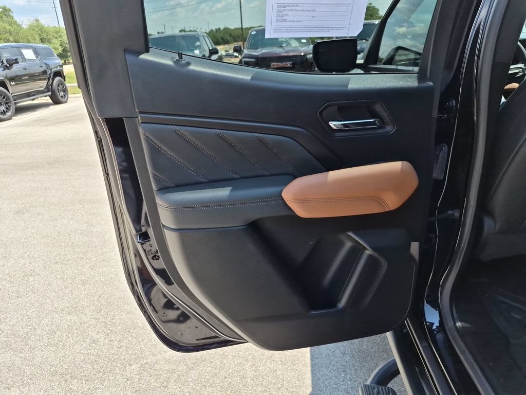 Used 2025 Onyx Black GMC AT4 image 35