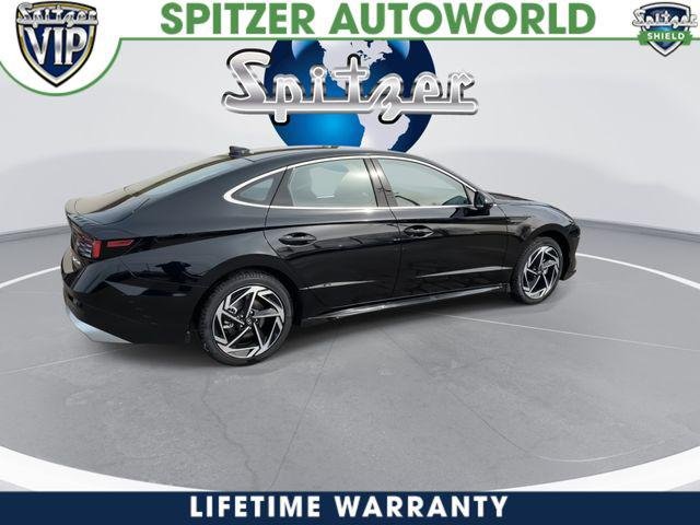 New 2026 Black Hyundai SEL Sport image 9