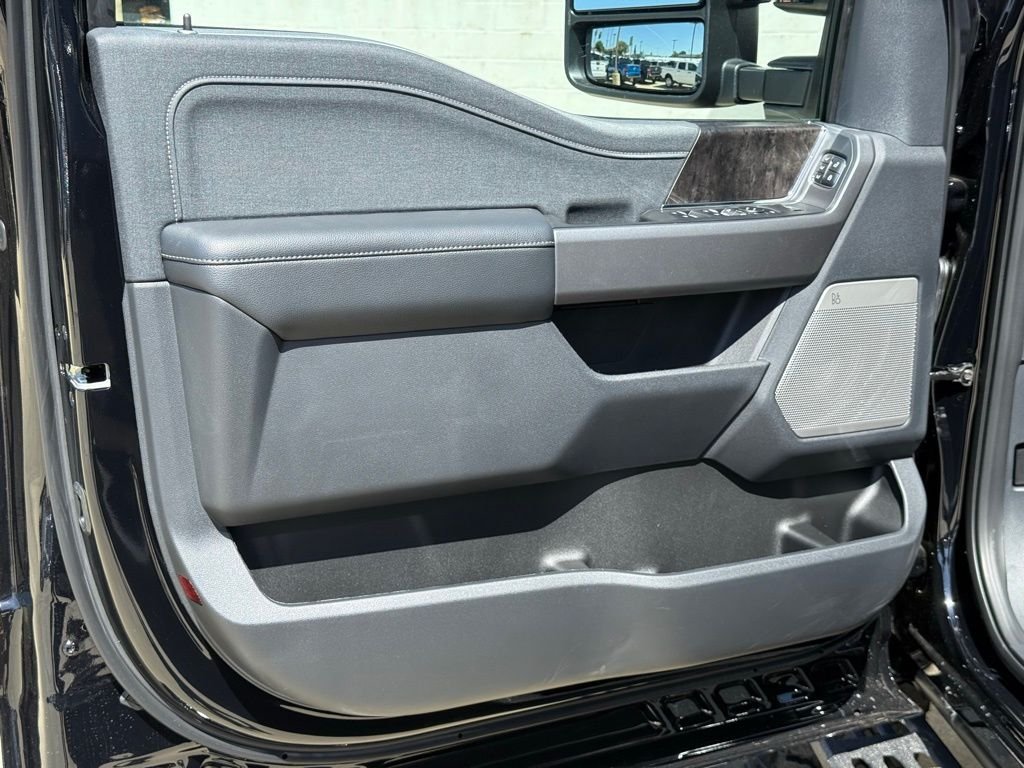 New 2026 Agate Black Metallic Ford F-250® Lariat® image 18