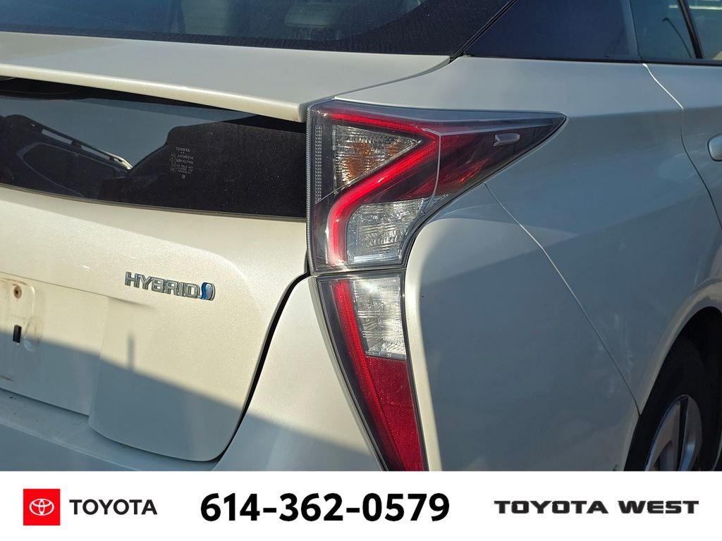 Used 2017 White Toyota Four image 9