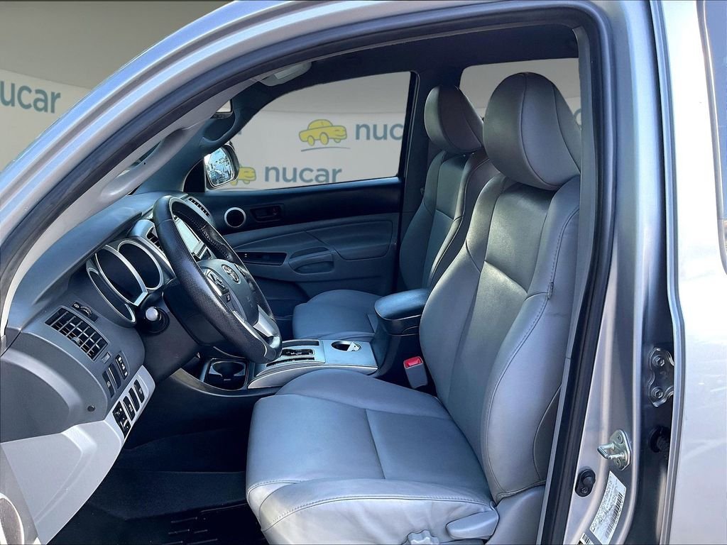 Used 2015 Silver Toyota Base image 10