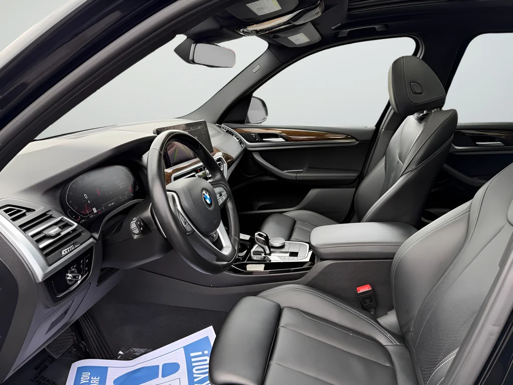 Used 2023 Black BMW xDrive30i image 18