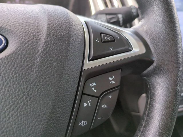 Used 2021 Red Ford SEL image 25